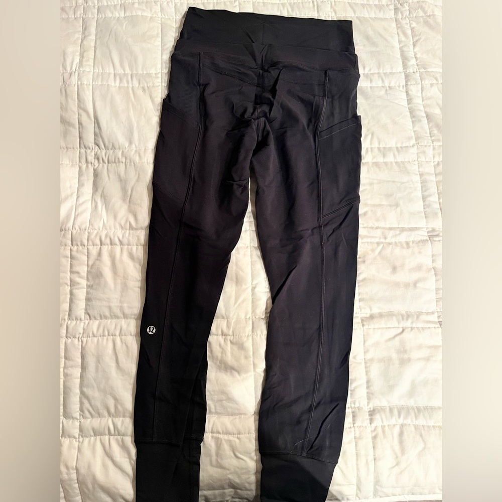 Lululemon workout yoga pants. Dark grey. Size 6. Small. Great shape.